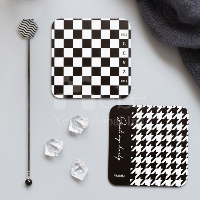 棋盤格造型杯墊